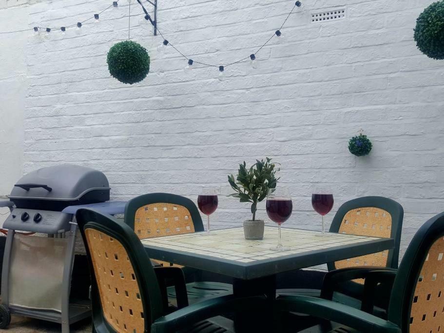 Noble House Exeter 빌라 객실 사진